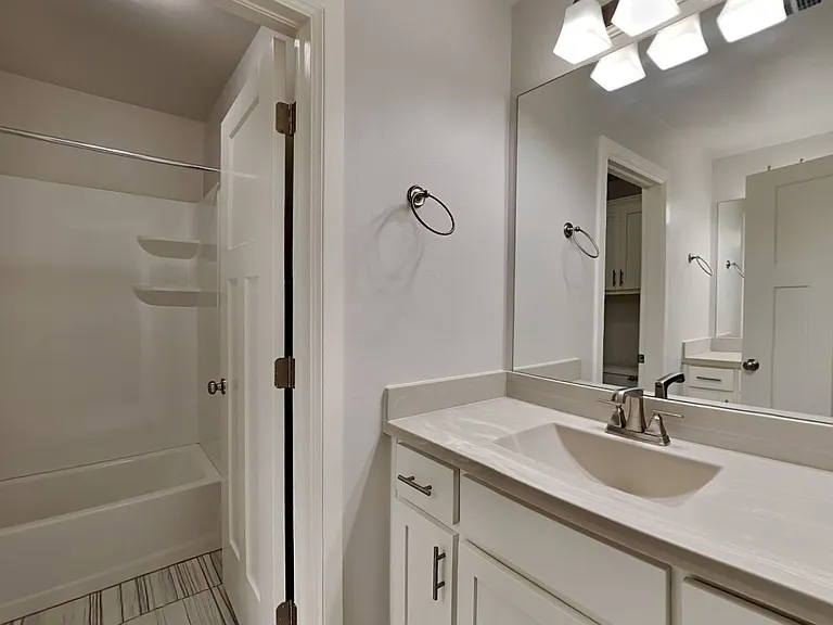 457 Compass Dr — Photo 16