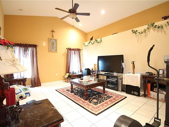 4th image of 6341 Oakpoint Dr