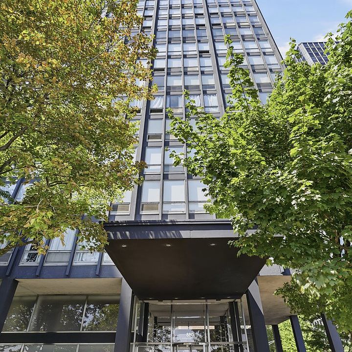 1st image of 880 N Lake Shore Dr APT 10C