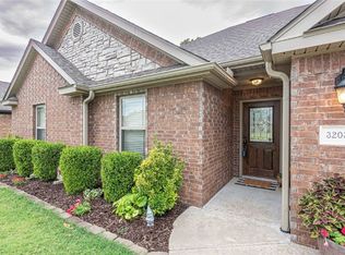 3203 SW Briar Creek Ave, Bentonville, AR 72713
