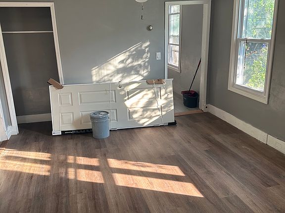 4th image of 30 Mary St Floor 2