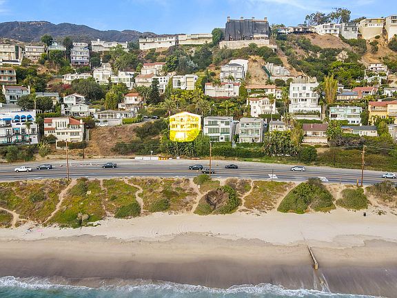 3rd image of 17822 Porto Marina Way