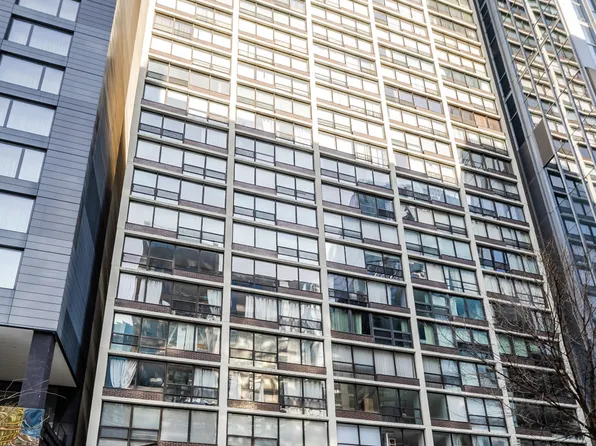 230 E Ontario St, Chicago, IL
