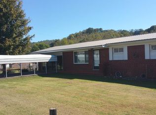 389 Calvary Rd, Rose Hill, VA 24281