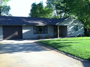426 1st St SW, Melrose, MN 56352