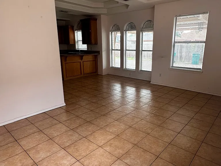 902 S Palm Dr #2 — Photo 8