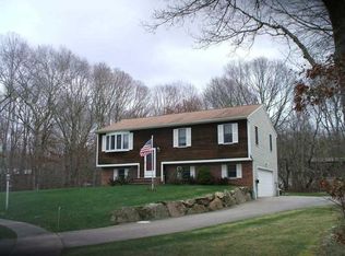 131 Erin Dr, South Kingstown, RI 02879