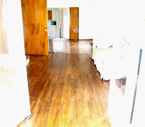 2nd image of 543 Walbridge Ave #2