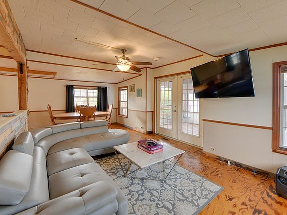 3rd image of 141 Sunflower Ct #1