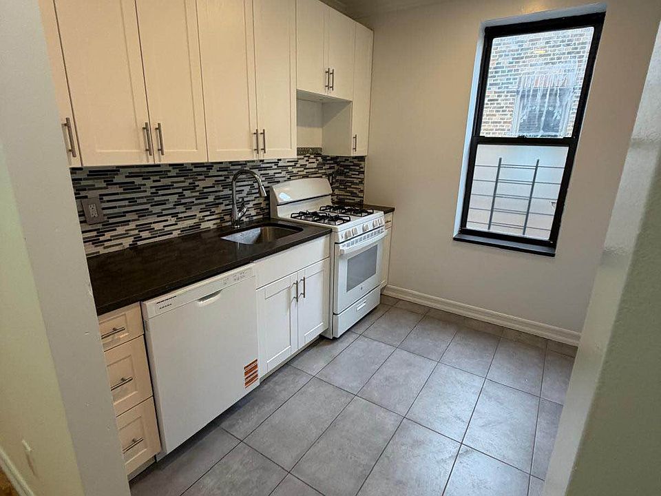 1st image of 20 Cooper St #5B