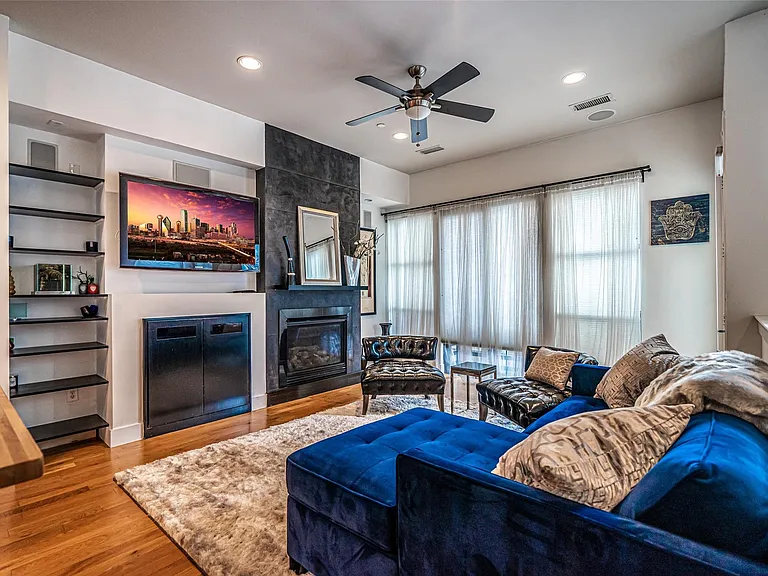4614 Cedar Springs Rd #A — Photo 6