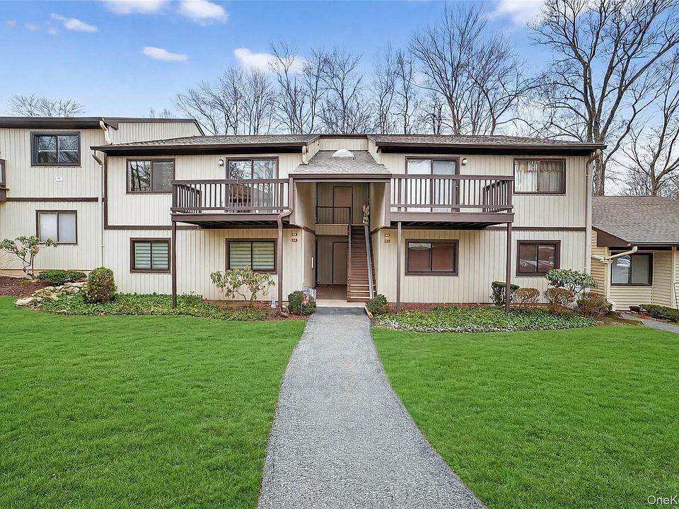 1st image of 130G Columbia Court