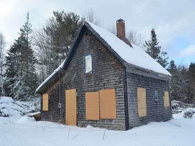 2nd image of 16 Douglass Street