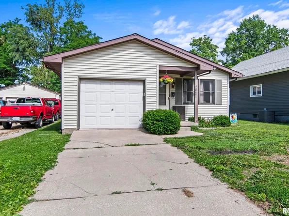 1440 N 8th St, Springfield, IL 62702