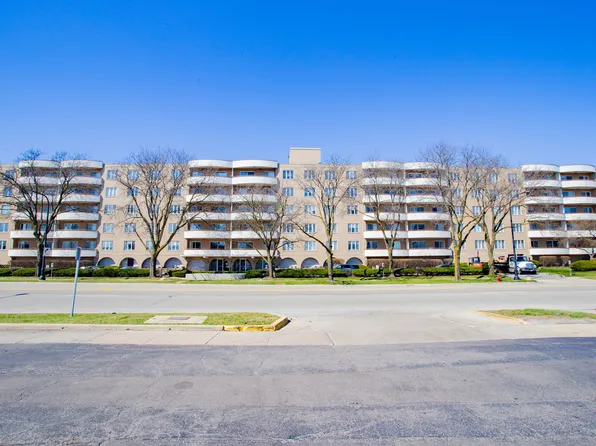 6400 N Cicero Ave APT 317, Lincolnwood, IL 60712