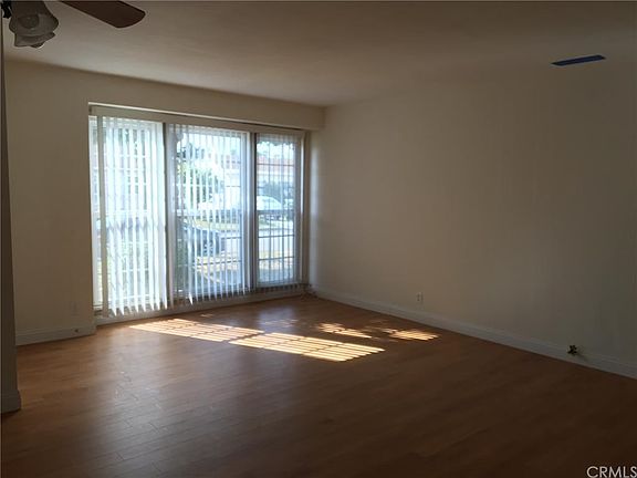 2nd image of 10555 Frankmont St
