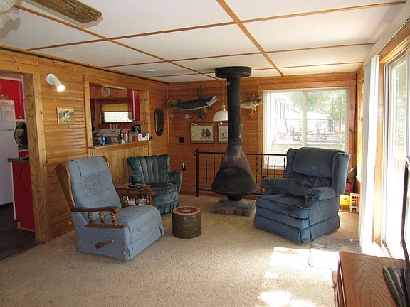 4th image of 25341 McClelland Dr