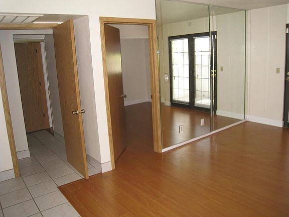 3rd image of 4330 Sanderling Cir Unit 88