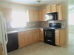 2nd image of 5681 Banana Rd