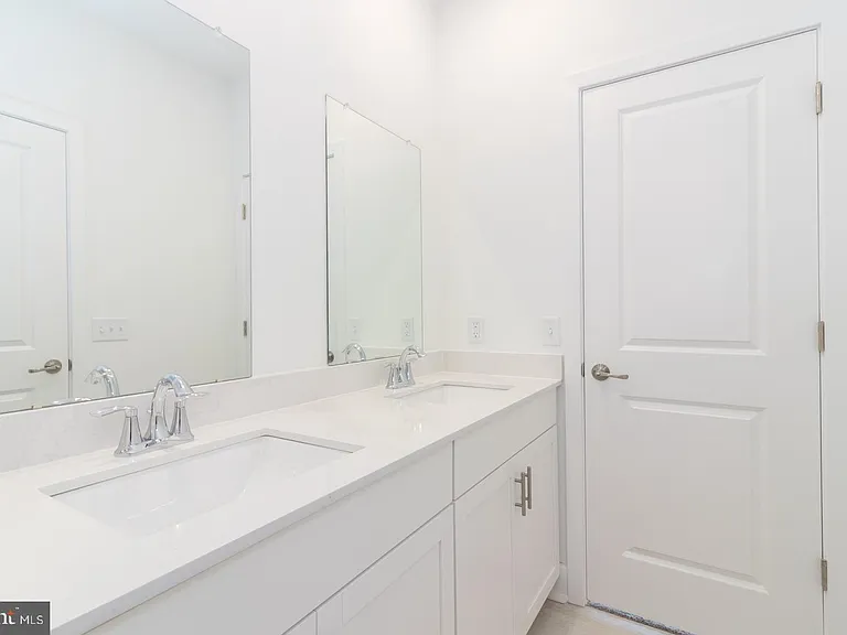 215 Lewis Fisher Dr #DR — Photo 41