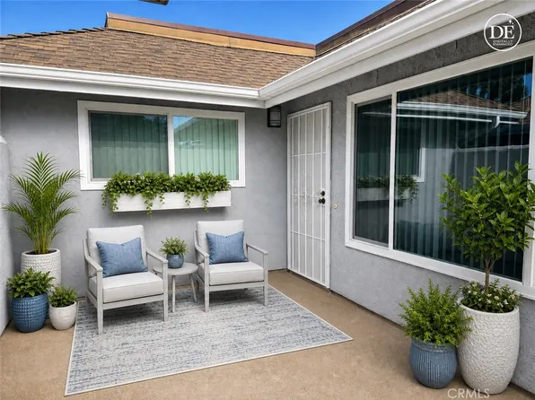 9704 Bickley Dr, Huntington Beach, CA 92646