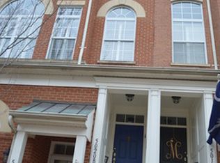 5020B Barbour Dr, Alexandria, VA 22304