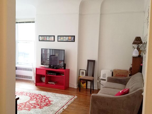 3rd image of 101 W 80th St #6FF