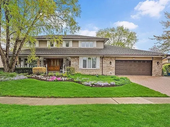 430 Waterford Dr, Willowbrook, IL 60527
