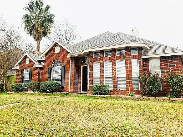 8306 Trail Lake Dr — Photo 45