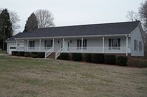 2nd image of 705 Beaver Creek Rd