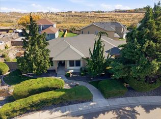 2986 Bruce Lee Ln, Richland, WA 99352