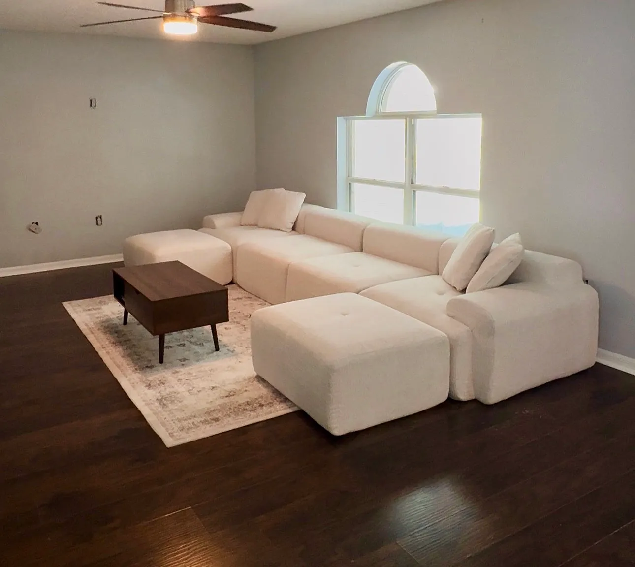 4 bed, 2.5 bath, 2802 sqft, $3,400 — Photo 3