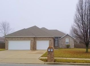 1951 E Eagle Rock Dr, Ozark, MO 65721