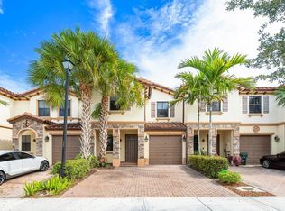 4074 Devenshire Ct, Pompano Beach, FL 33073