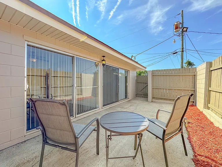 2241 W Pensacola St #27 — Photo 23