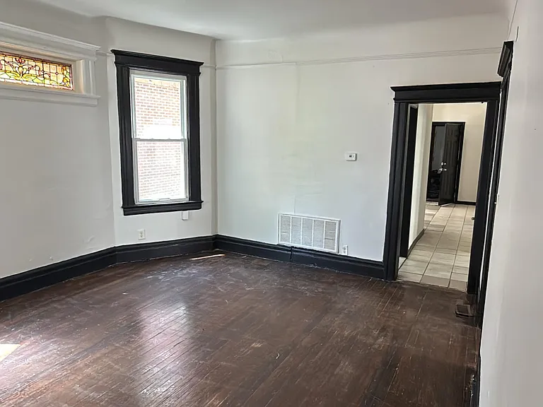 43 Treacy Ave #A — Photo 8