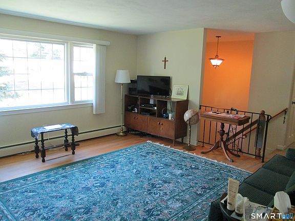 5th image of 109 Wedgewood Drive