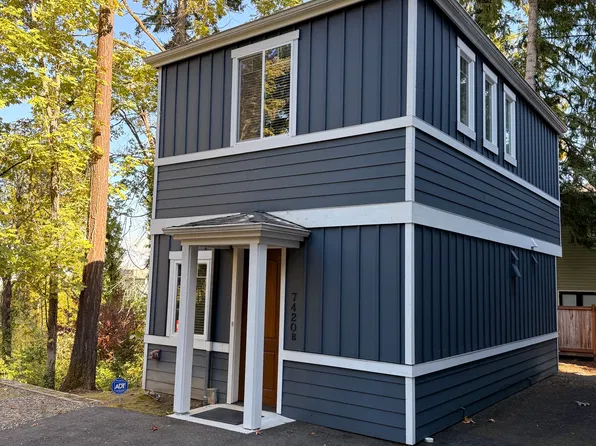 7420 SE 27th St, Mercer Island, WA