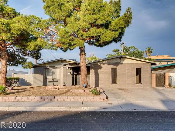 2nd image of 404 Eldorado Canyon St