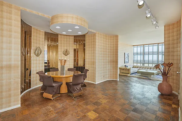 Sold by Brown Harris Stevens | media 25