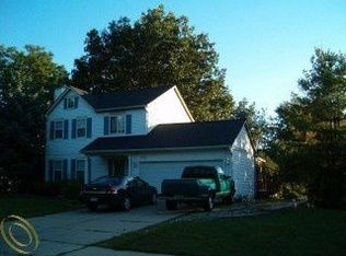 4093 Stanmoor Dr, Waterford, MI