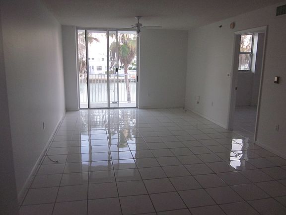 5th image of 80 S Shore Dr APT 208
