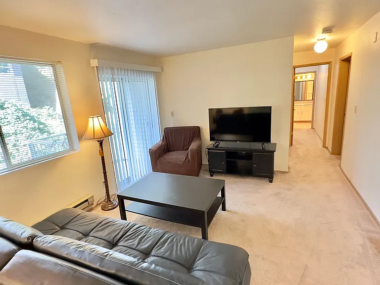 4727 Ravenna Ave NE #401 — Photo 3