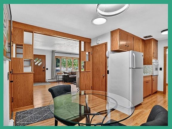 4th image of 414 Woody Ln