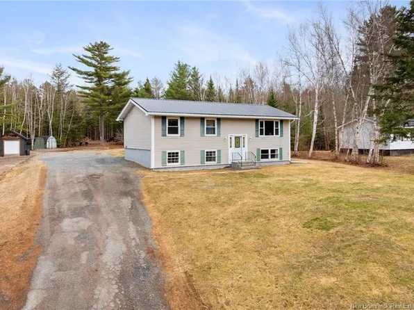 149 Christopher Dr, Burton, NB E2V 3H3