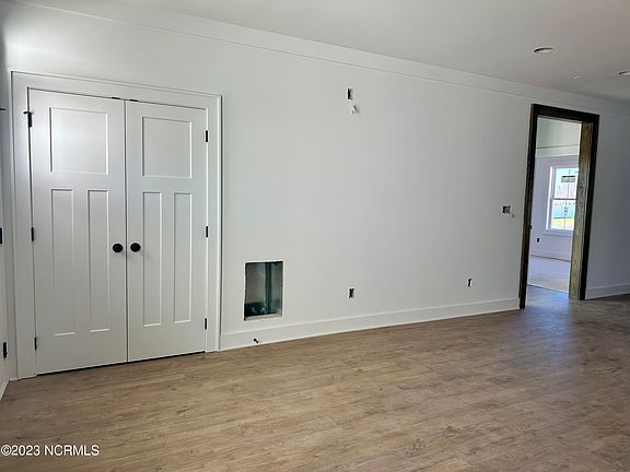 5th image of 186 Noramac Court
