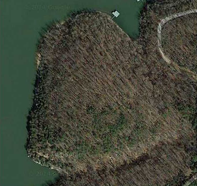 1st image of Pinewood Dr