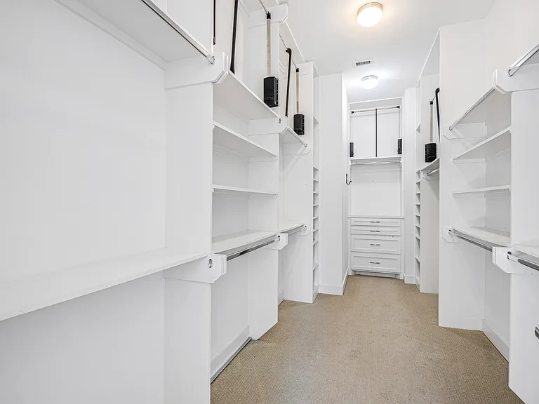 802 W Drew St — Photo 20