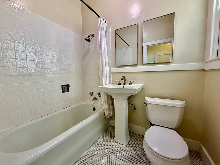 1430 California St — Photo 5