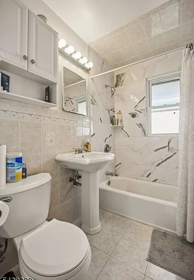 390 Morris Ave #8 — Photo 19
